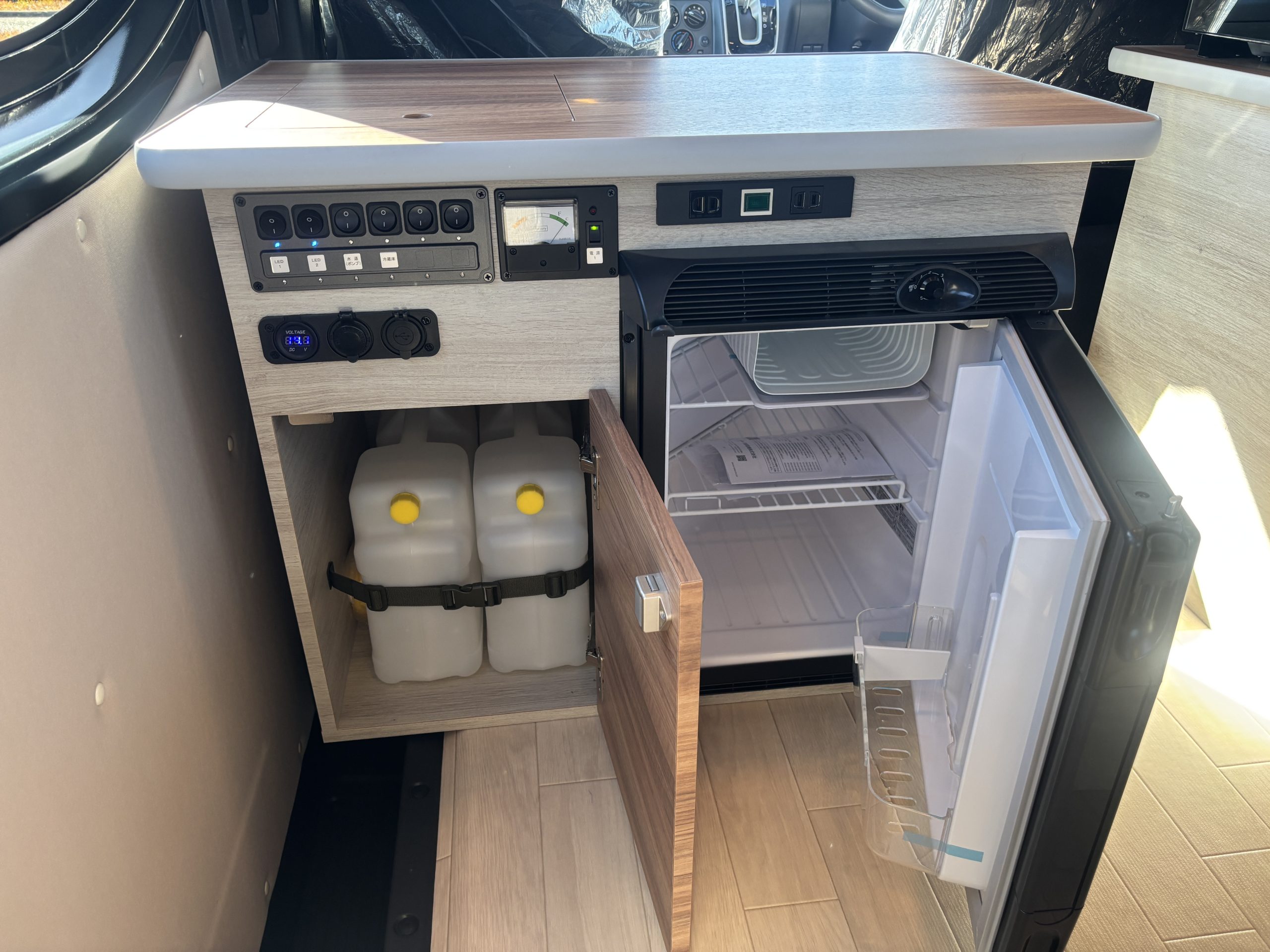 水タンク＆冷蔵庫